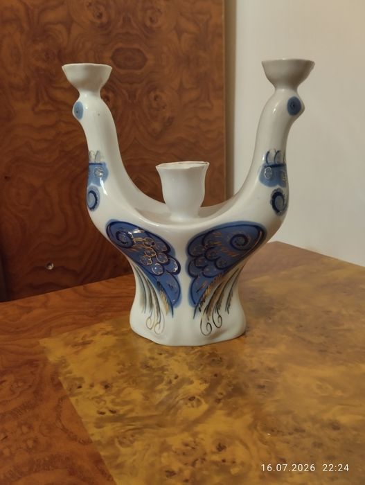 Продается подсвечник из фарфора