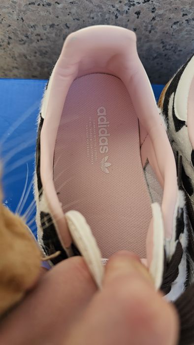 Adidas samba cow print size 37.5