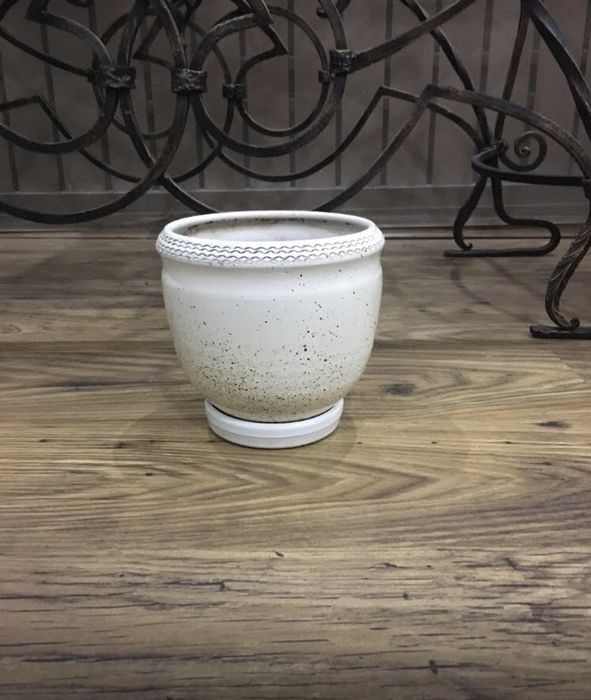 Продам цветочные горшки