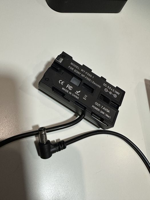 Alvin's Cables NP-F550 Dummy Battery to DC Right Angle Power Cable