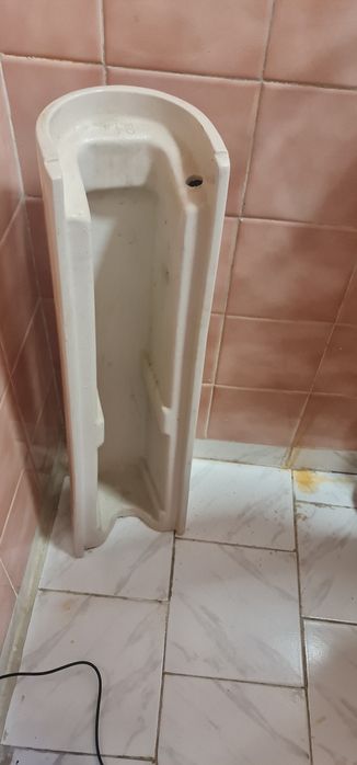 Конзола за  мивка за баня