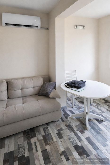Дава се под наем Тристаен апартамент в Варна, Базар Левски - 76 кв.м за 700 € - Снимка #2