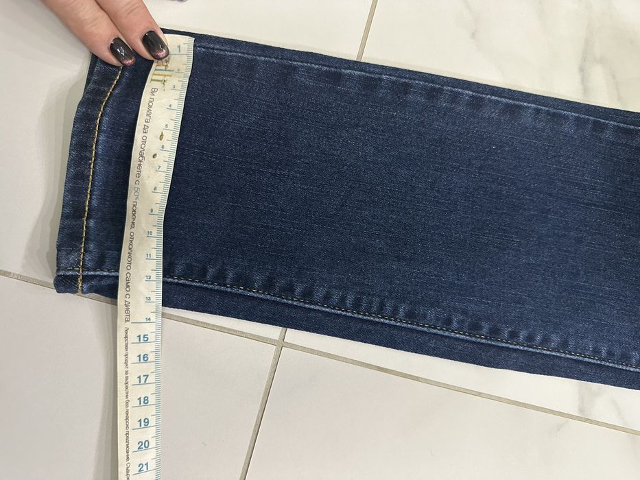 Оригинални дамски дънки Levi’s ,размер 27
