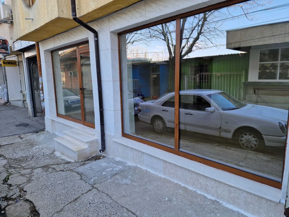 Продавам помещение в идеален център