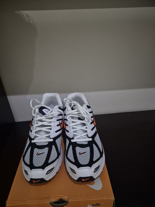 Нови маратонки  Nike