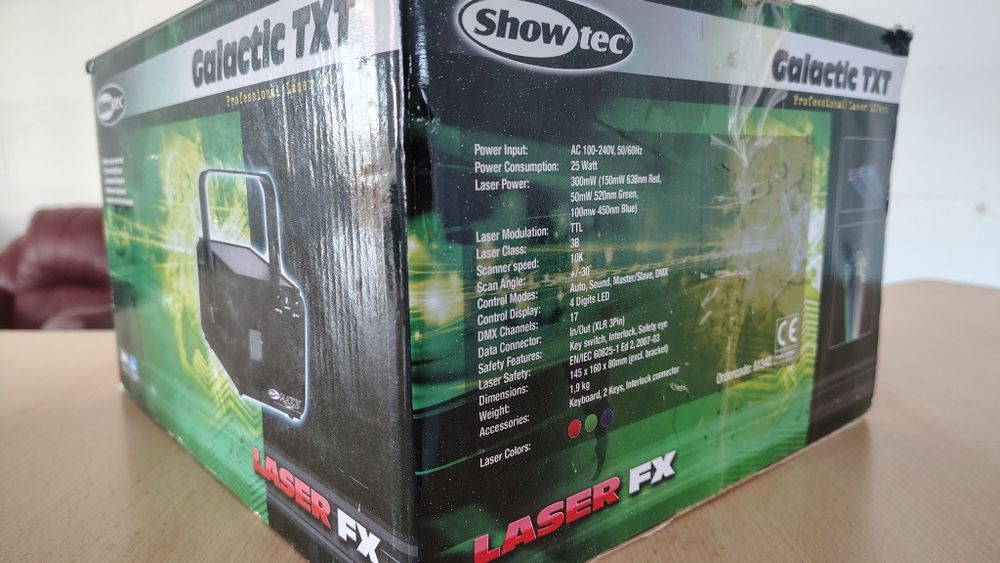 Proiector Laser Profesional Showtec Galactic TXT RGB 300mW - Pachet Complet (Tastatură + Chei)