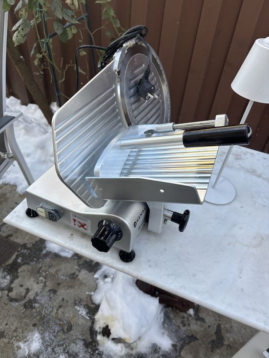 feliator profesional HENDI Slicer 250, destinat uzului HoReCa