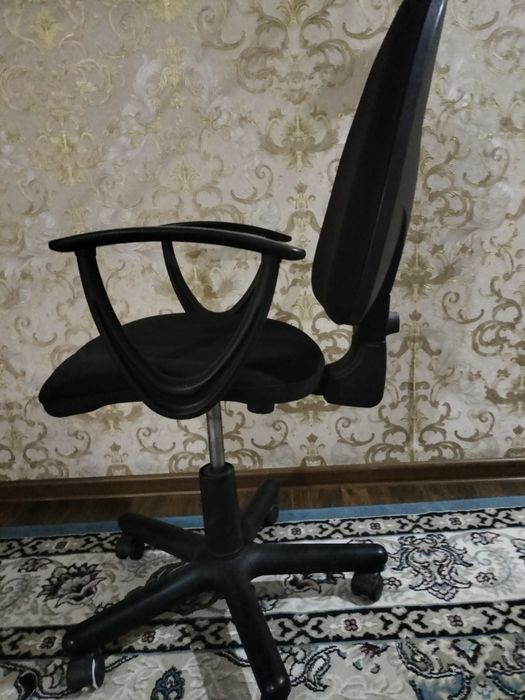 Kreslooo sotiladi xolat zor