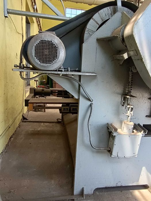 Гилотина с ширина 2м