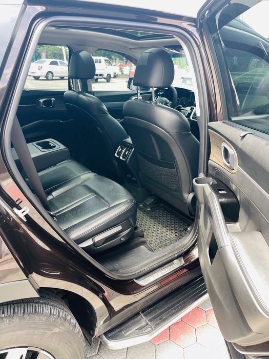 KIA Sorento AWD full pozitsa avtomobil sotiladi !