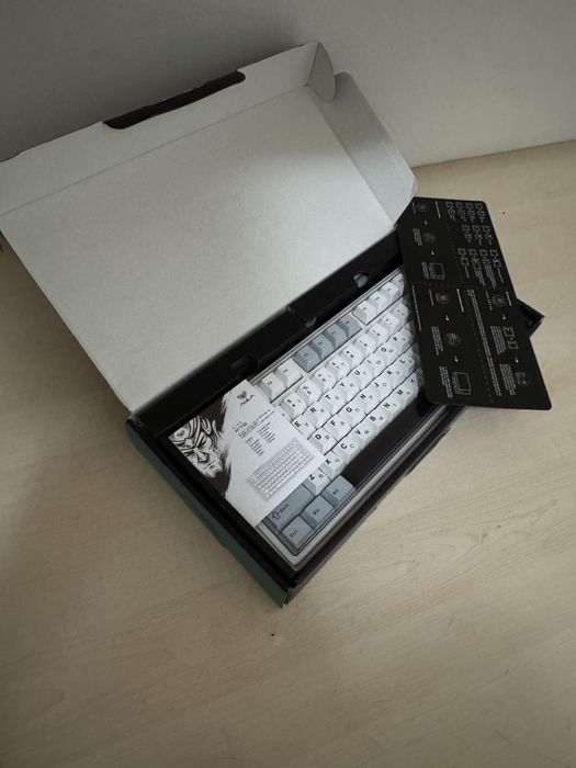 Клавиатура EPOMAKER x AULA F75 белый