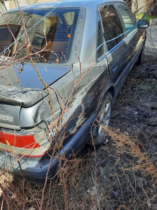 Мазда 626  не находу