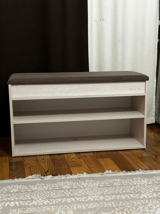 Продам обувницу новую