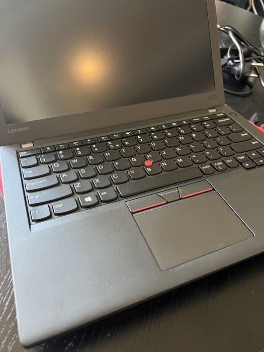 Lenovo ThinkPad x270