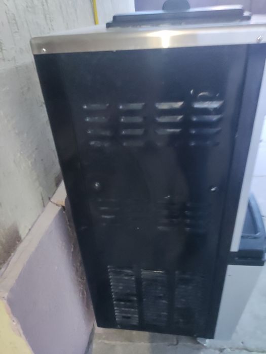 Продается мороженое аппарат Jambo