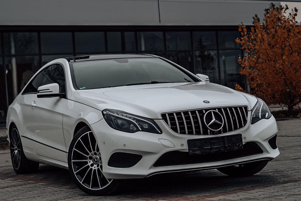 Vand Mercedes-Benz E-Class 2015 | 2.0 Benzină | Automat | Full LED | Trapa Panoramică