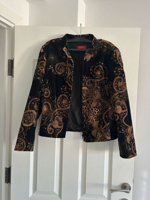 Уникални стилни дамски сака