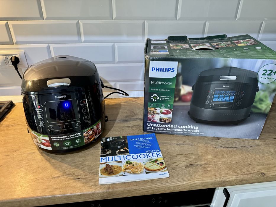 Multicooker Philips HD4749/70, 1070 W, 5 L, functie Slow-Cooker, 22 Programe automate, Negru