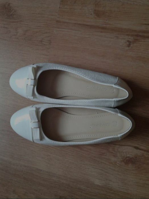 (noi) Pantofi 39