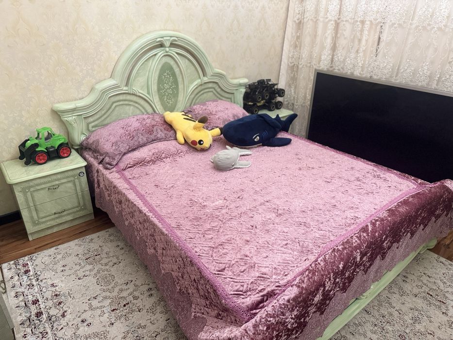 Продам спальный гарнитур