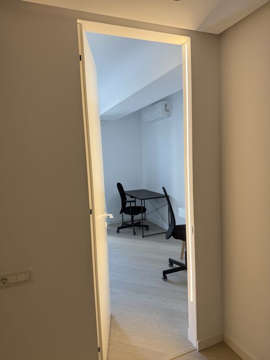 Inchiriez apartament 2 camere - CORTINA NORTH