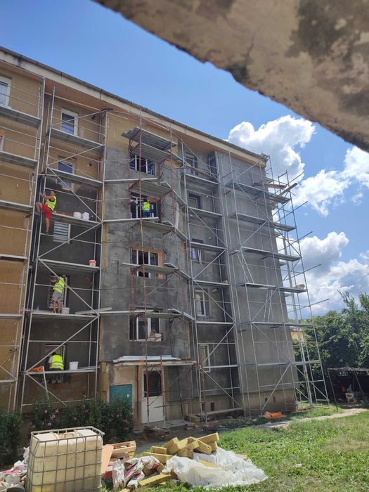 Firma de construcții execută lucrări de construcții de la A la Z