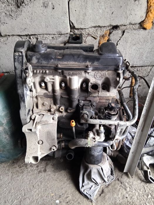 Продам двигатель на запчасти, от фольсваген пассат б4, 1.8 моник