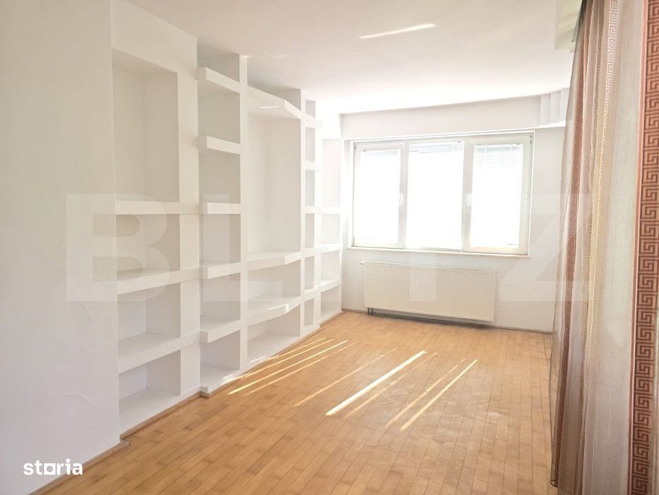 Casa  cu piscina ,7 camere, 447 mp - teren 1535mp, Vetis