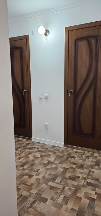 Продам 2-х комнатную квартиру .