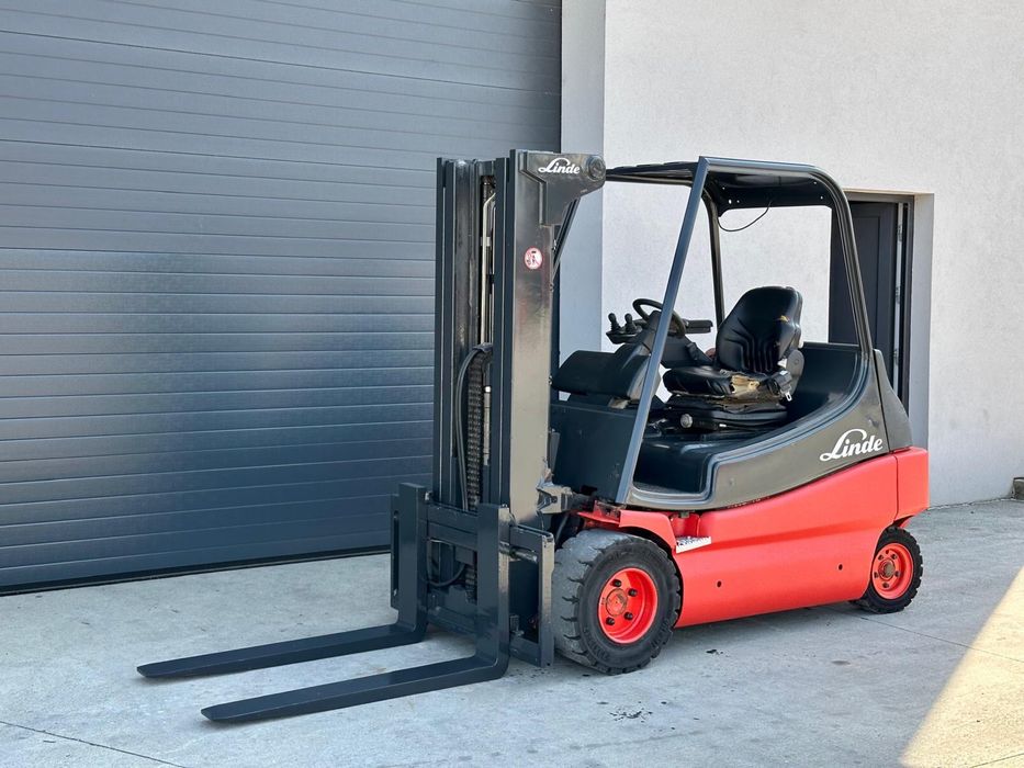 Stivuitor Electric  electrostivuitor Linde E30  2008