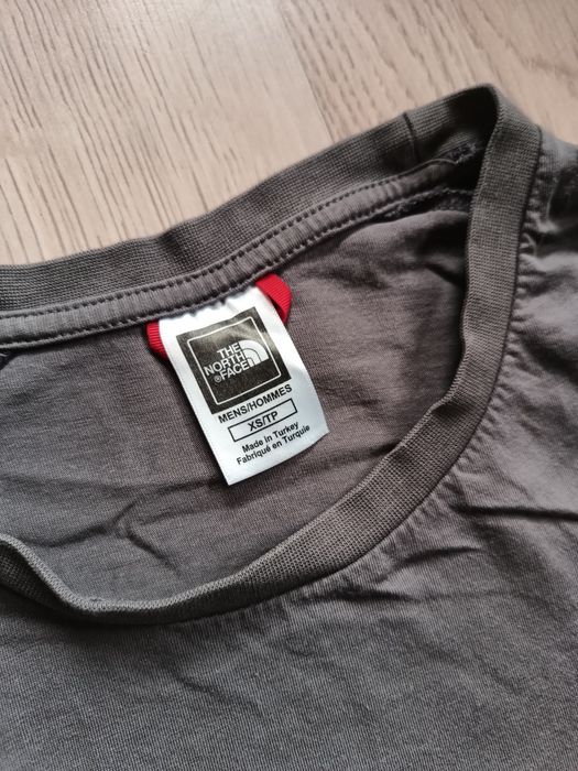 Tricou The North Face.