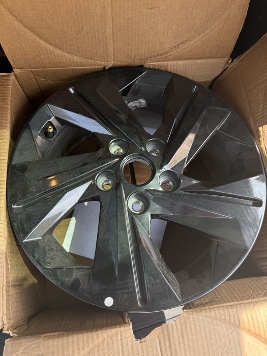 Комплект титановых дисков на Хюндай элантра