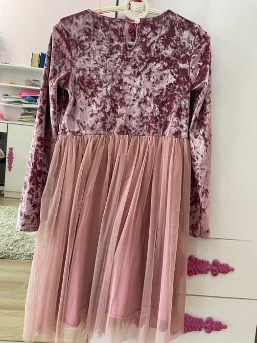 Нарядное платье для девочек