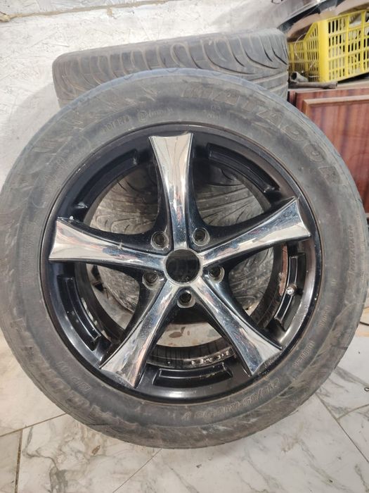 Титаны на автомобиль