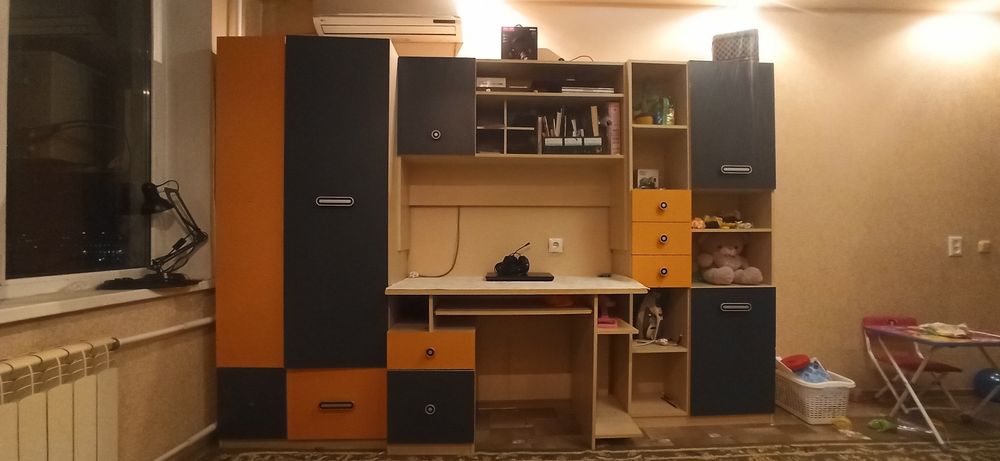 Детская гарнитура (шкаф) + стол