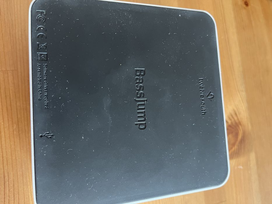 Активен субуфер Twelve South BassJump