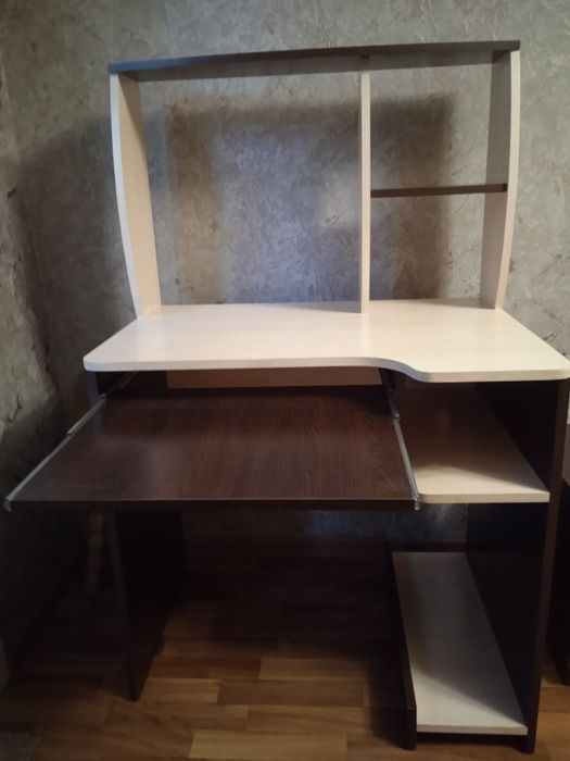 Компьютерный столик с тумбой