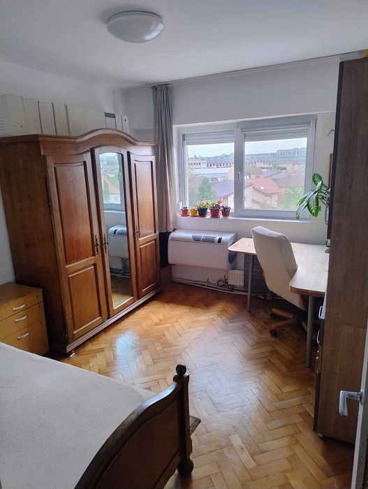 Apartament 4 camere decomandate · Etaj 3/8 · 84 mp