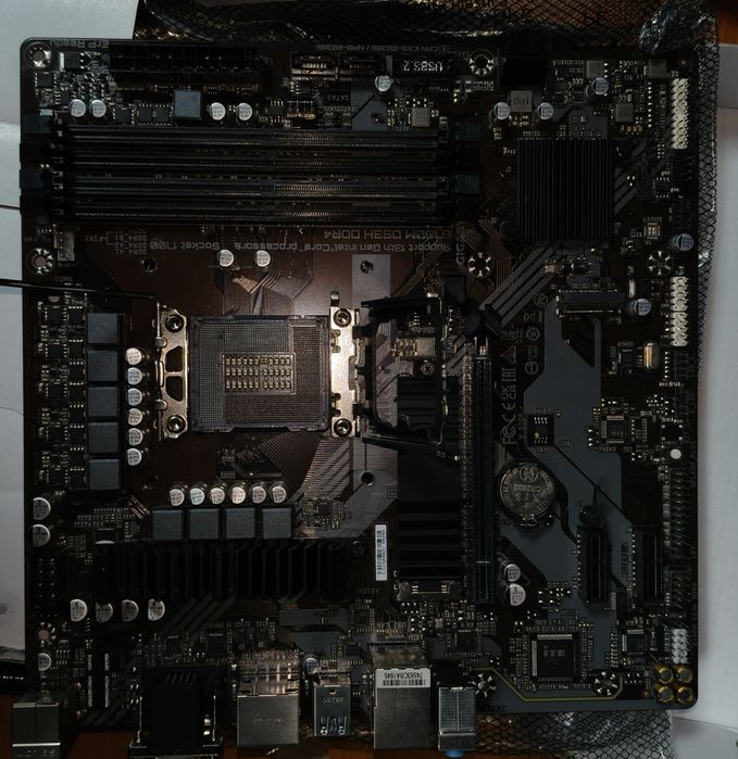 Placa de baza Gigabyte b760m ds3h ddr4