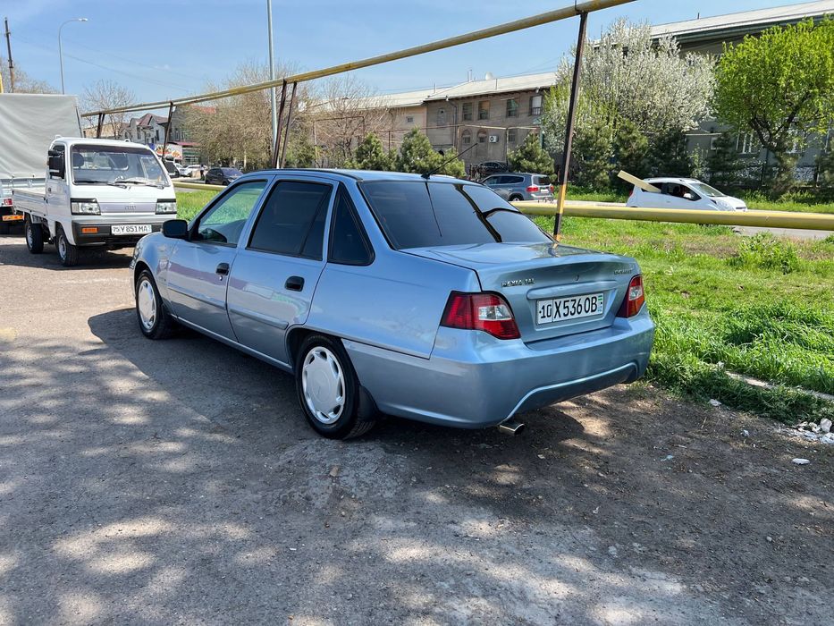 Nexia 2 Dons Srochni sotiladi