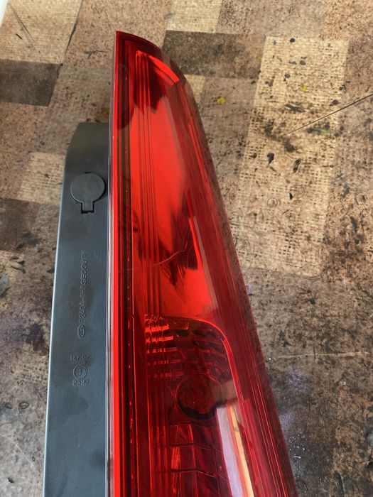 Десен горен стоп за киа сийд комби 2008г