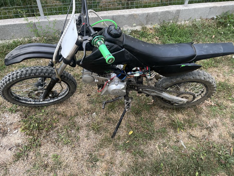 Vand cros de 150cc 4t fac schimb cu trotineta kukirin