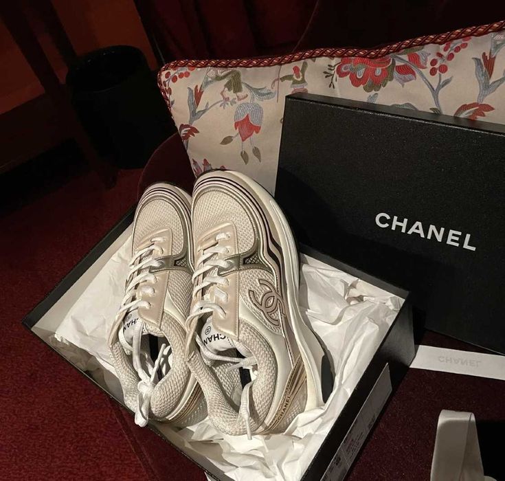 Sneakers Chanel - calitate premium 100% piele prezentare completa