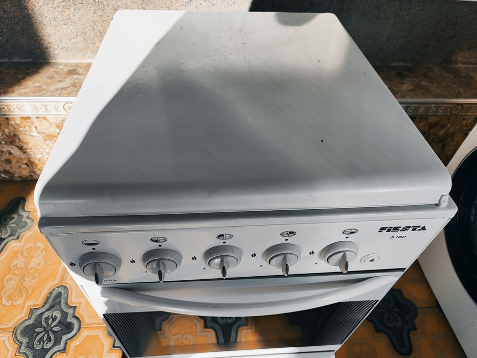 Fiesta gaz plitasi sotiladi. Chet el maxsuloti yangi