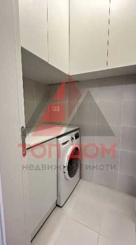 Дава се под наем Тристаен апартамент в Варна, Галата - 120 кв.м за 1500 € - Снимка #8