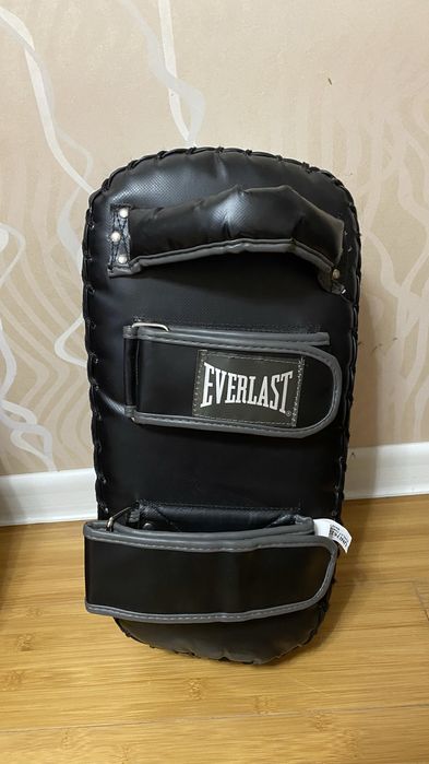 Лапа для тренеровок Everlast