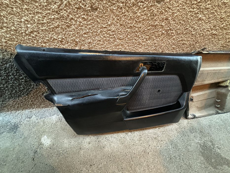 Мерс 190 обшивка