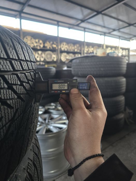 4 Броя 235/50/19 2xGoodyear 8mm 24dot, 2xMichelin 6,5mm 22dot