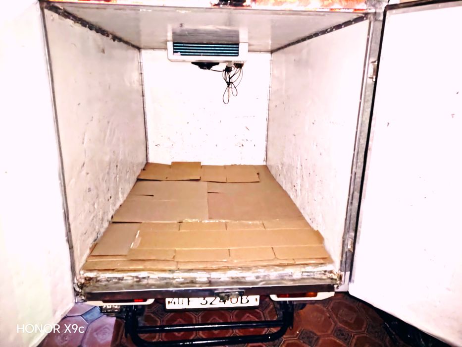 Лабо рефрижератор обмен сотилади