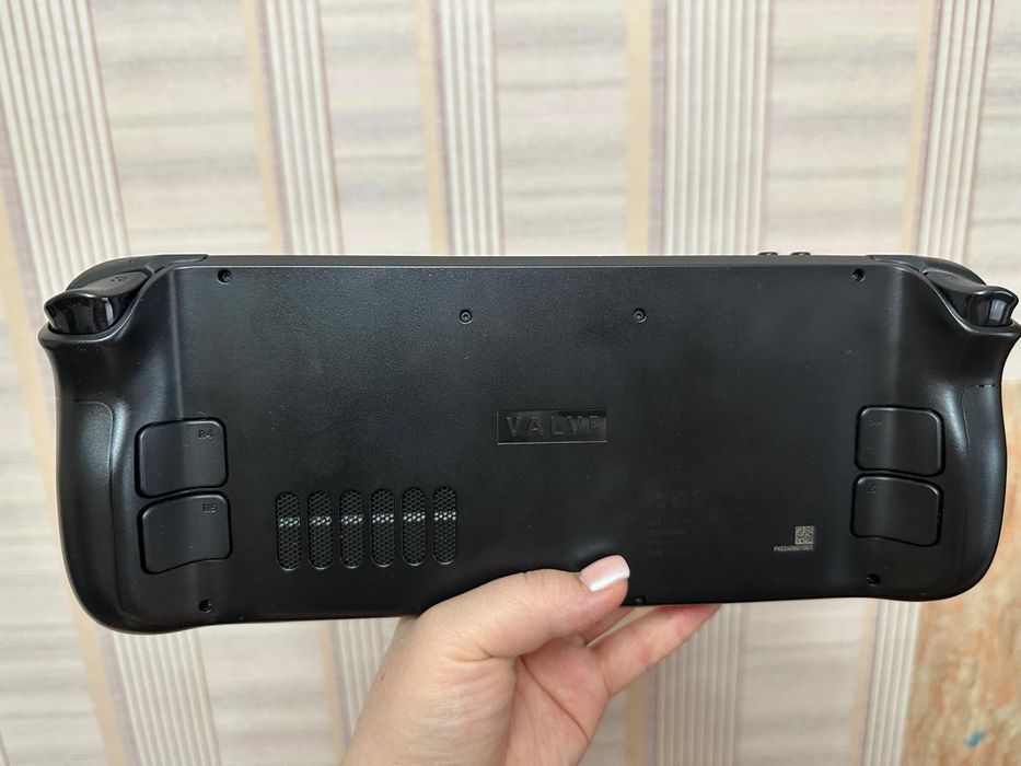 Продам Steam deck OLED 512g